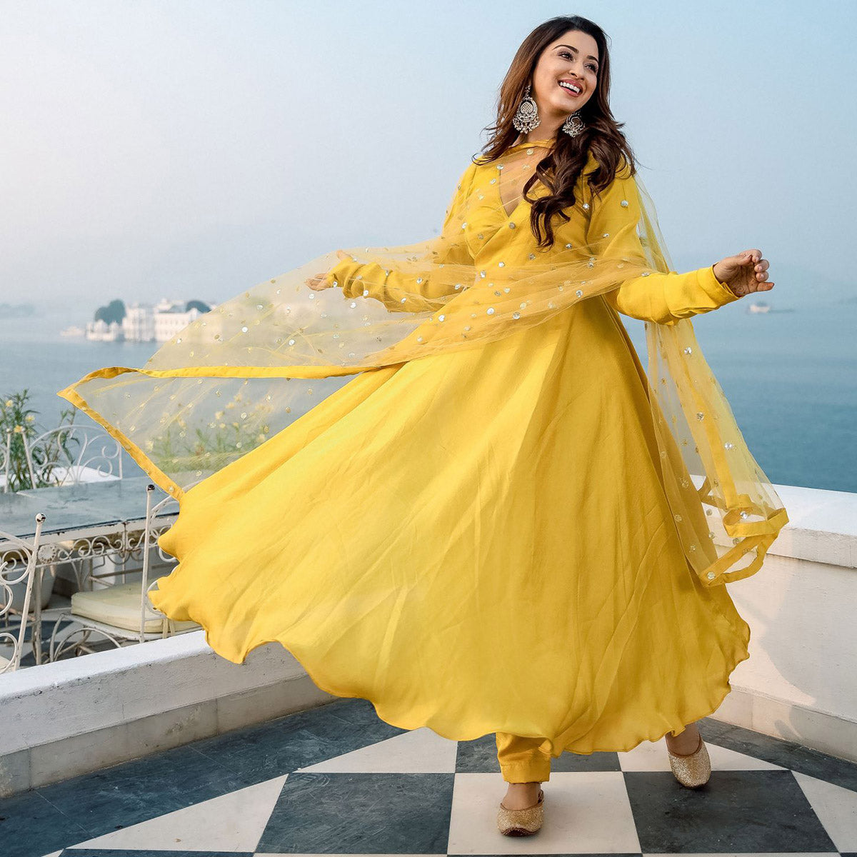 763 Likes, 11 Comments - Hanna S Khan (@hannaskhan) on Instagram: “A  beaming yellow lehenga for your mehendi… | Ceremony dresses, Haldi ceremony  outfit, Haldi dress